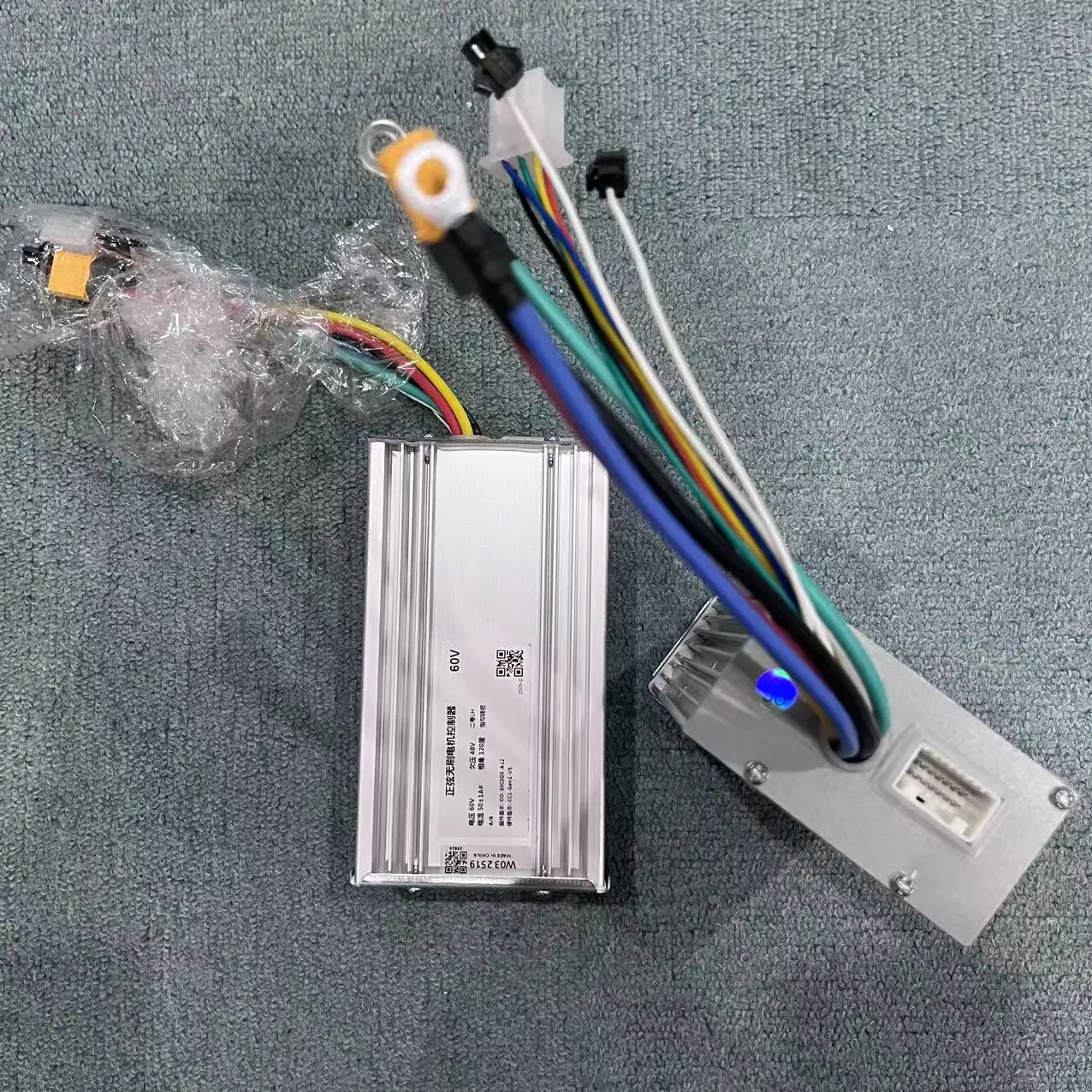 Good Quality 60V 5600W 6000W E - 60V 5600W Dual Motor Electric Scooter recension och pris